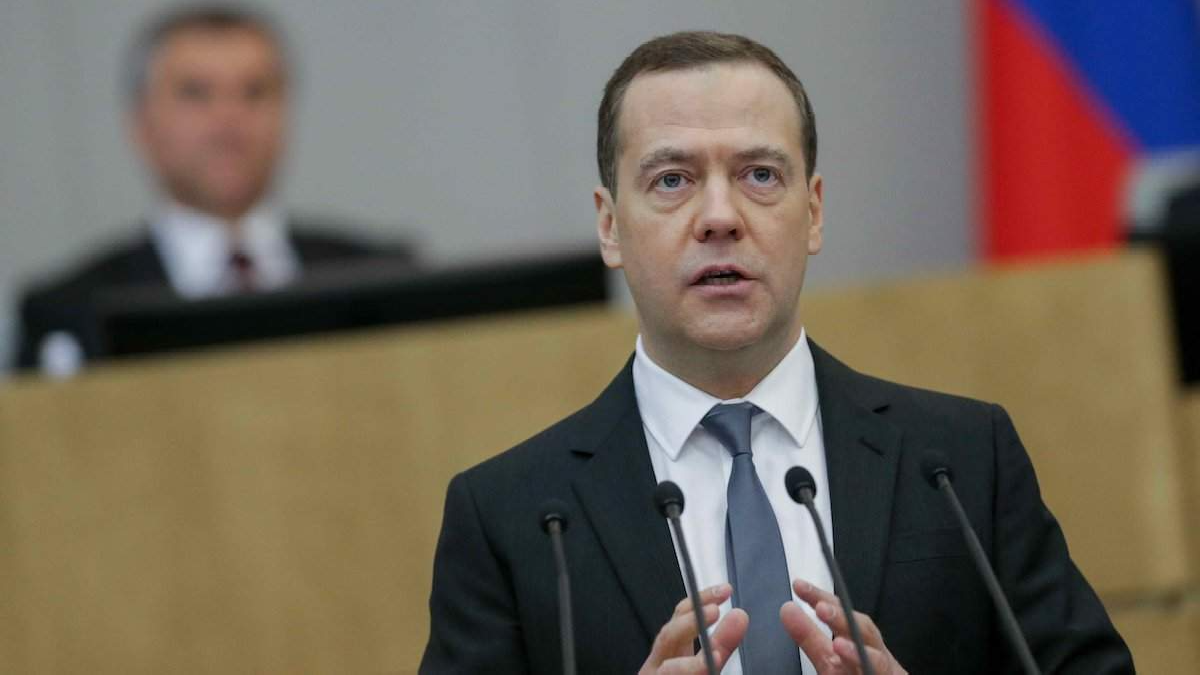 Украинцы могут выбрать власть, признающую Крым «российским» - Медведев